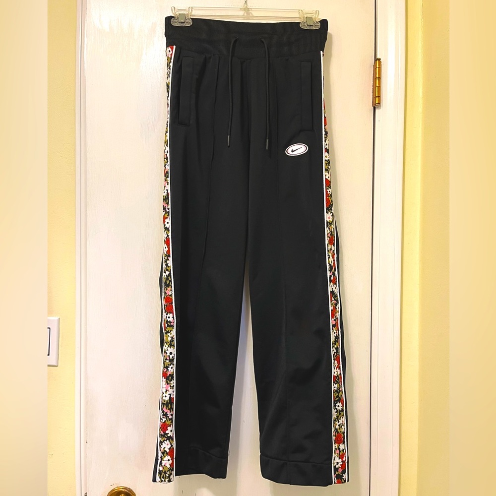 Nike Floral Tape Black Track Running Pants ankle Length Size XS Waist 26”- 29”